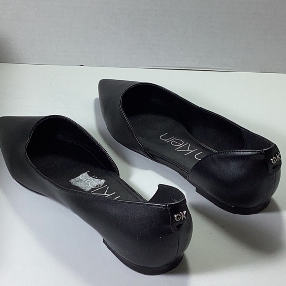 Calvin Klein - Picture 4 of 7